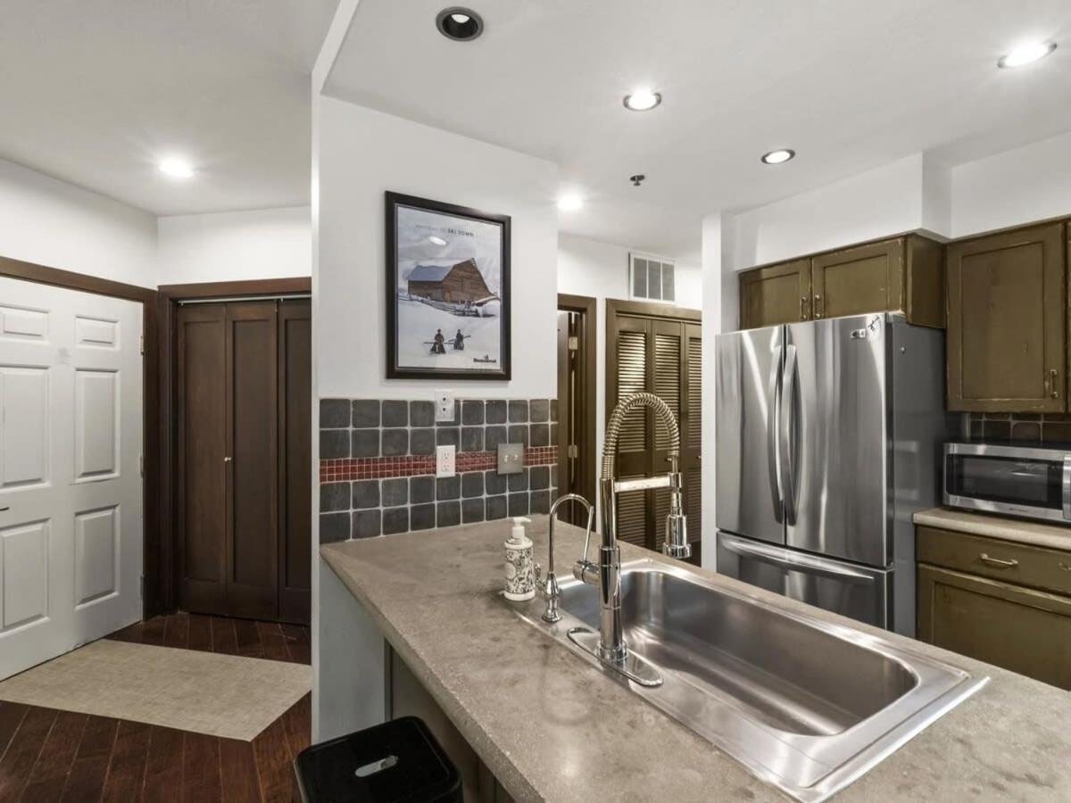 Gorgeous 1Br Steps From Lifts With Private Hot Tub Villa Park City Buitenkant foto