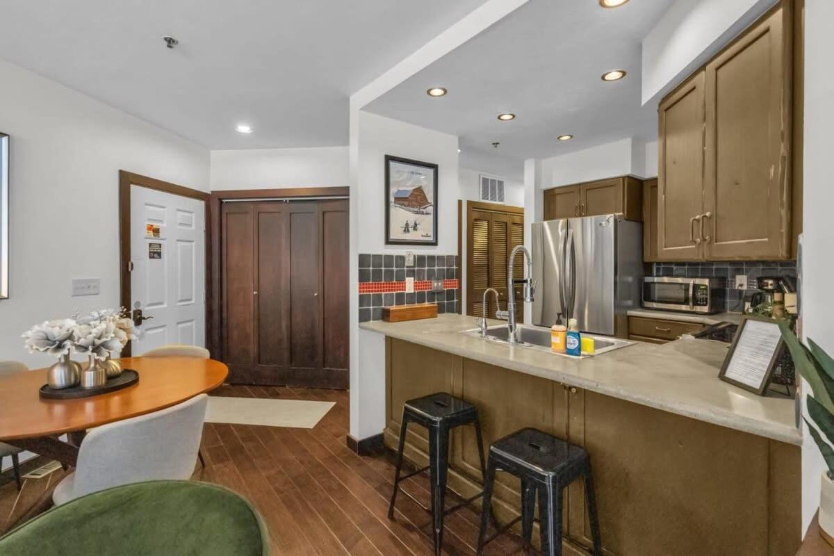 Gorgeous 1Br Steps From Lifts With Private Hot Tub Villa Park City Buitenkant foto